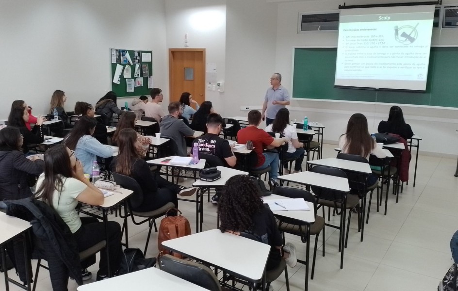 crf-pr-promove-curso-de-administracao-de-medicamentos-injetaveis-para-academicos-da-unicesumar-ponta-grossa