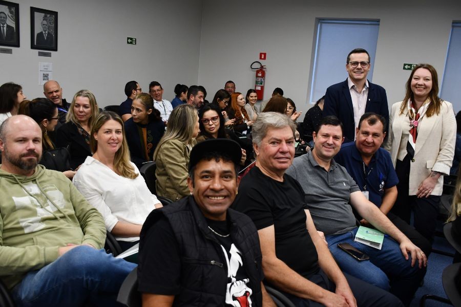 fcras-realiza-i-simposio-de-fiscalizacao-dos-conselhos-da-area-da-saude-do-parana